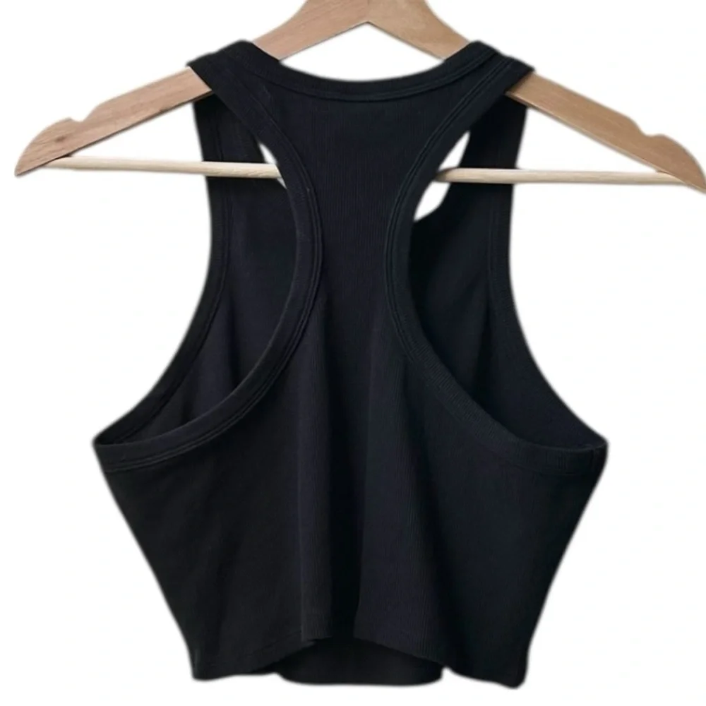 ALO Yoga Black White Aspire Cropped Tank Top Sz M - Picture 8 of 12